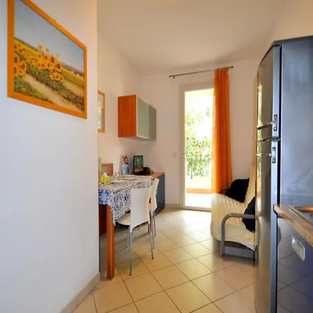 Sand, Sun, And Enjoy Your Escape Appartement