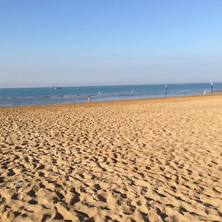 Sand, Sun,&beach Enjoy Your Escape *