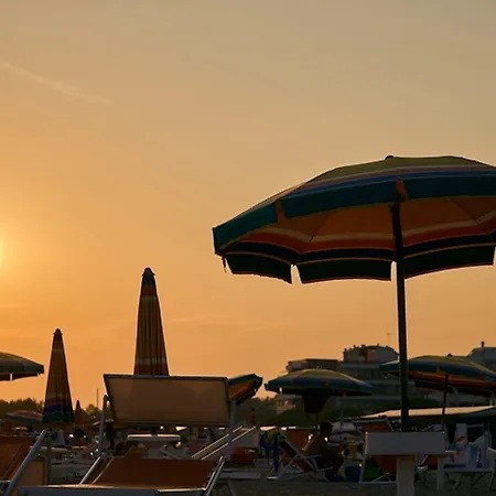 Sand, Sun,&beach Enjoy Your Escape * Bibione