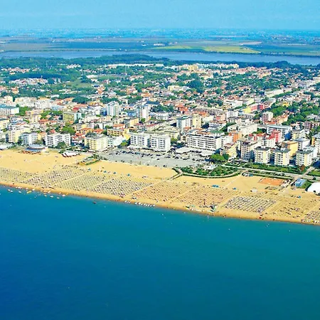 Sand, Sun, And Enjoy Your Escape Apartman Bibione